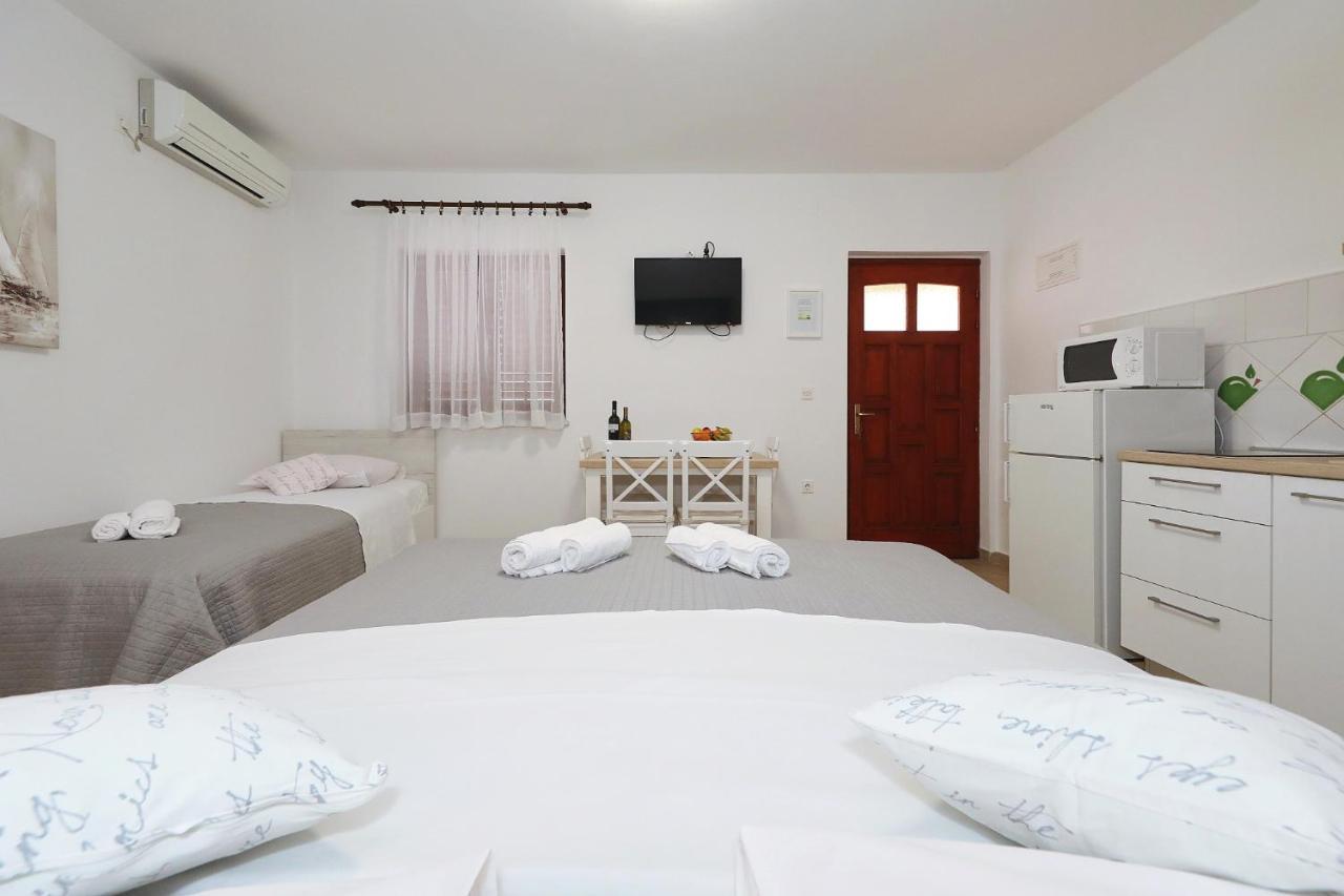 Apartmani Strpic Biograd Na Moru Dış mekan fotoğraf